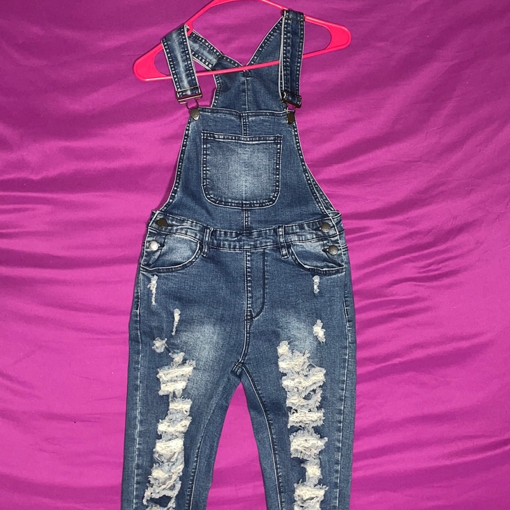 Rip-Jeaned Overalls 👖(S)